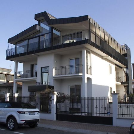 Luna Bianca Bed & Breakfast Rozzano Eksteriør bilde